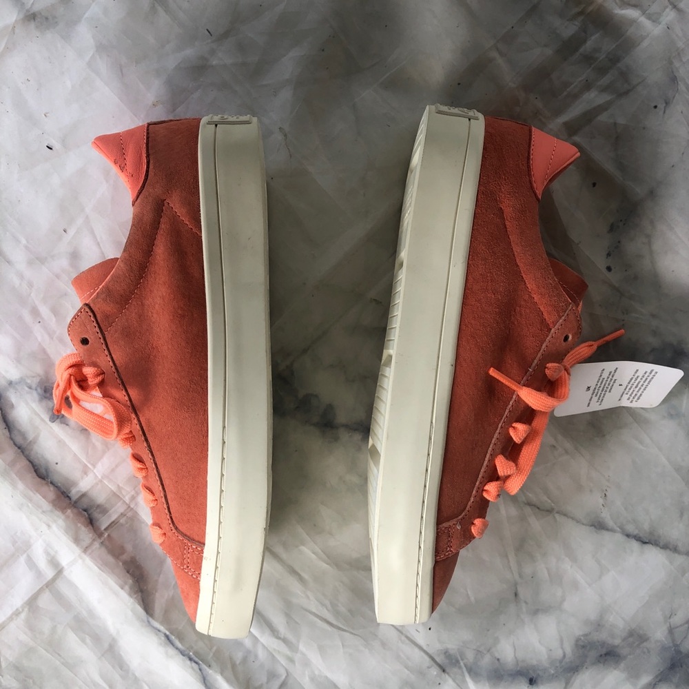 Adidas Courtvantage Sun Glow Shoes Rare size 7 - Picture 2 of 7